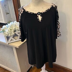 Atelier 29 black tan cut out short sleeve blouse Size XL New